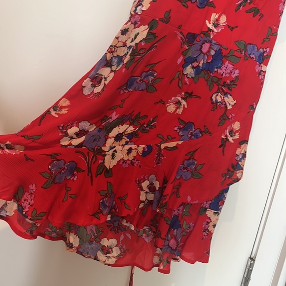 Red floral dress - Picture 2 of 4